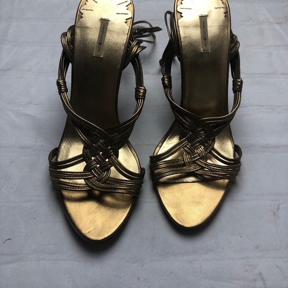 Max Studio bronze stacked wood ankle strap heels size 7 1/2 - Picture 9 of 10